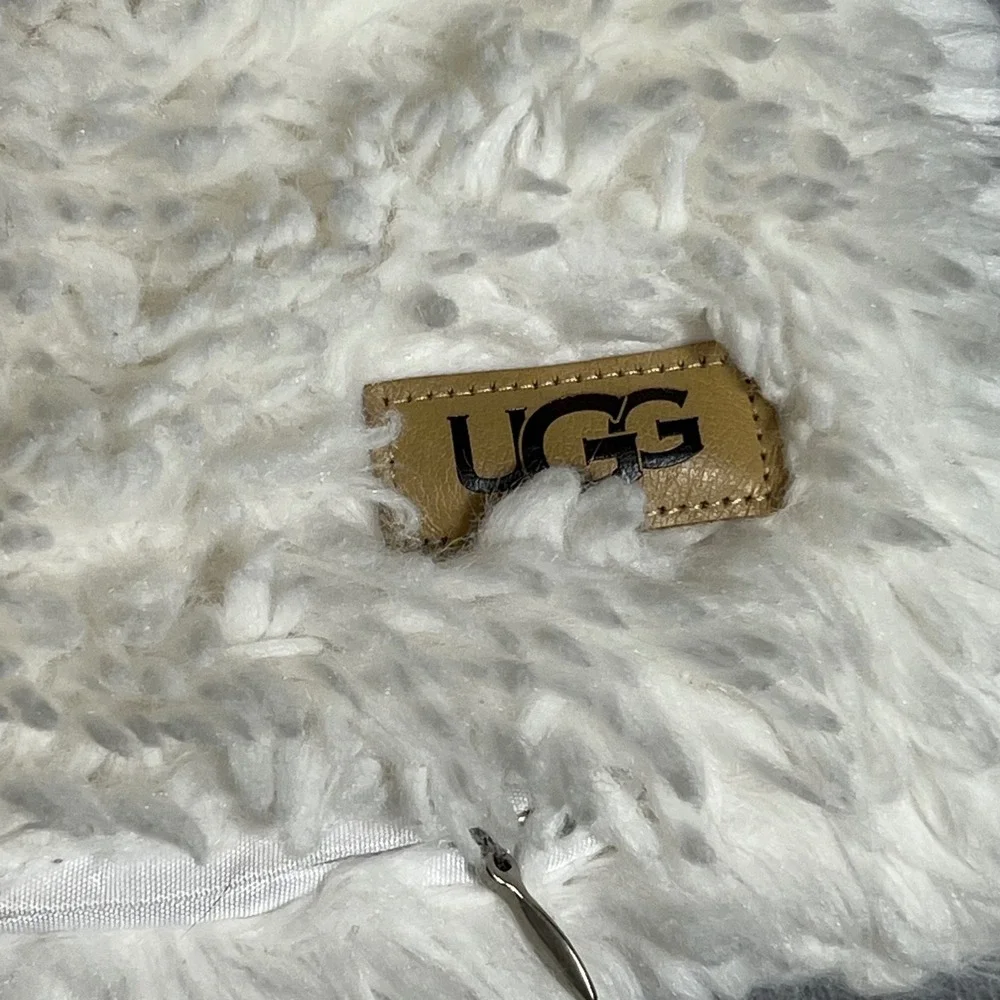 UGG White Faux Fur Decorative Pillow Cover Grey Velvet Reverse Logo Patch Zipper
